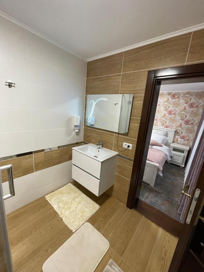 Pensiunea Alexolar New One Arada Exterior foto